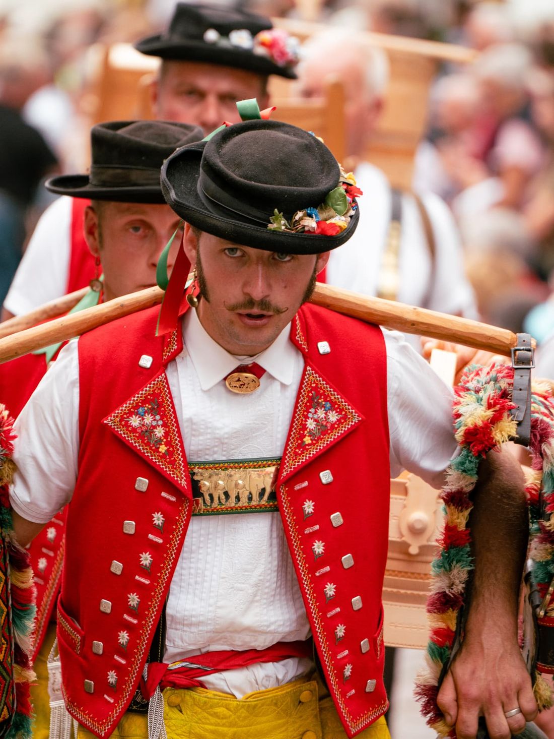 Trachtenfest – Teilnehmer in traditioneller Tracht